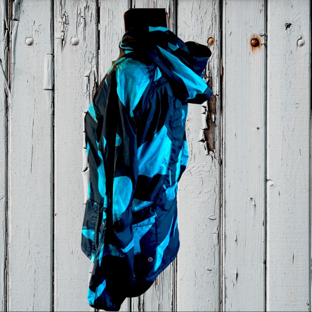 Lululemon Back Pack It Up Jacket / Windbreaker Si… - image 3